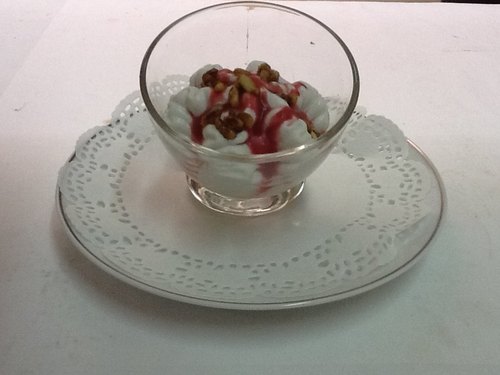 Mousse de chèvre coulis de betterave